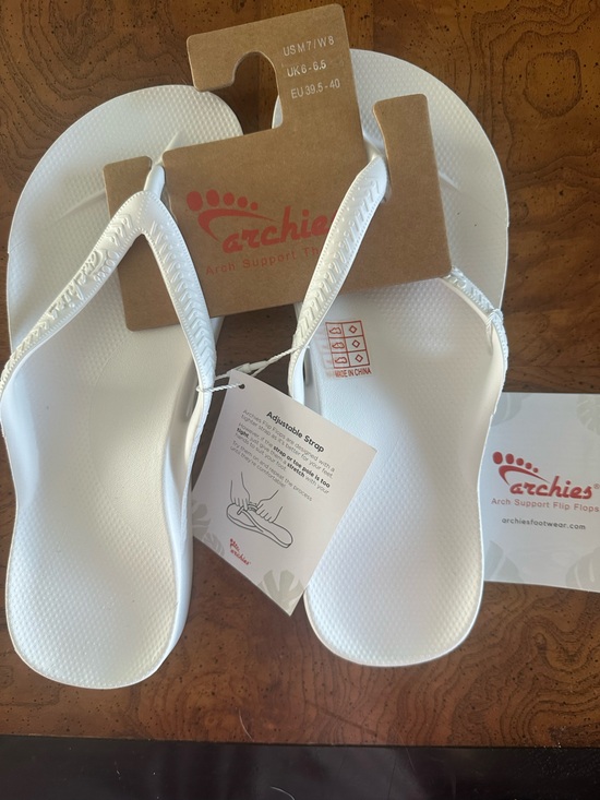 Shoes - Women's White Arch Support Flip Flop
